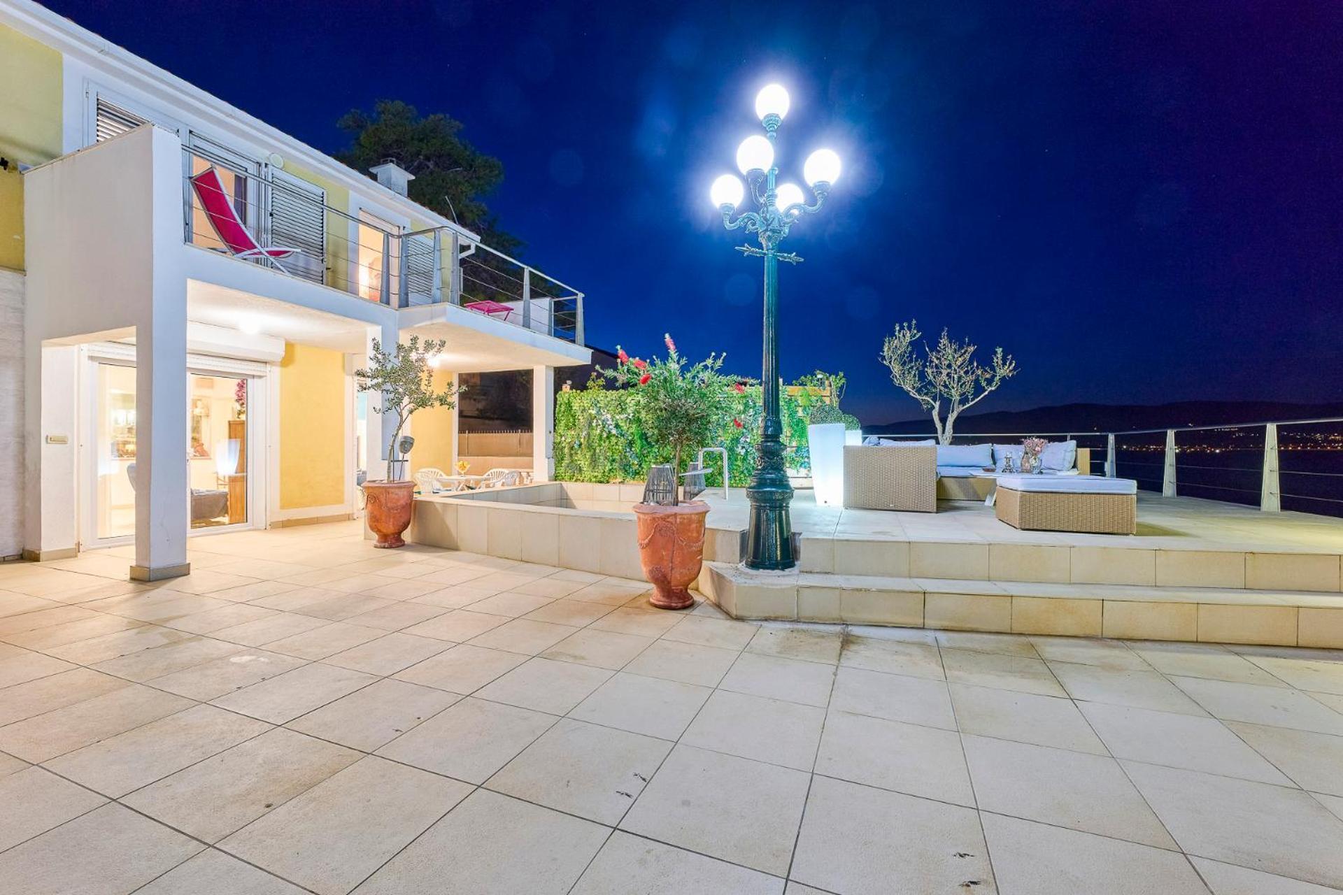 Villa Unique Sur La Plage Pour Des Vacances Inoubliables En Famille Ou Entre Amis Pour 10 Personnes Slatine Εξωτερικό φωτογραφία