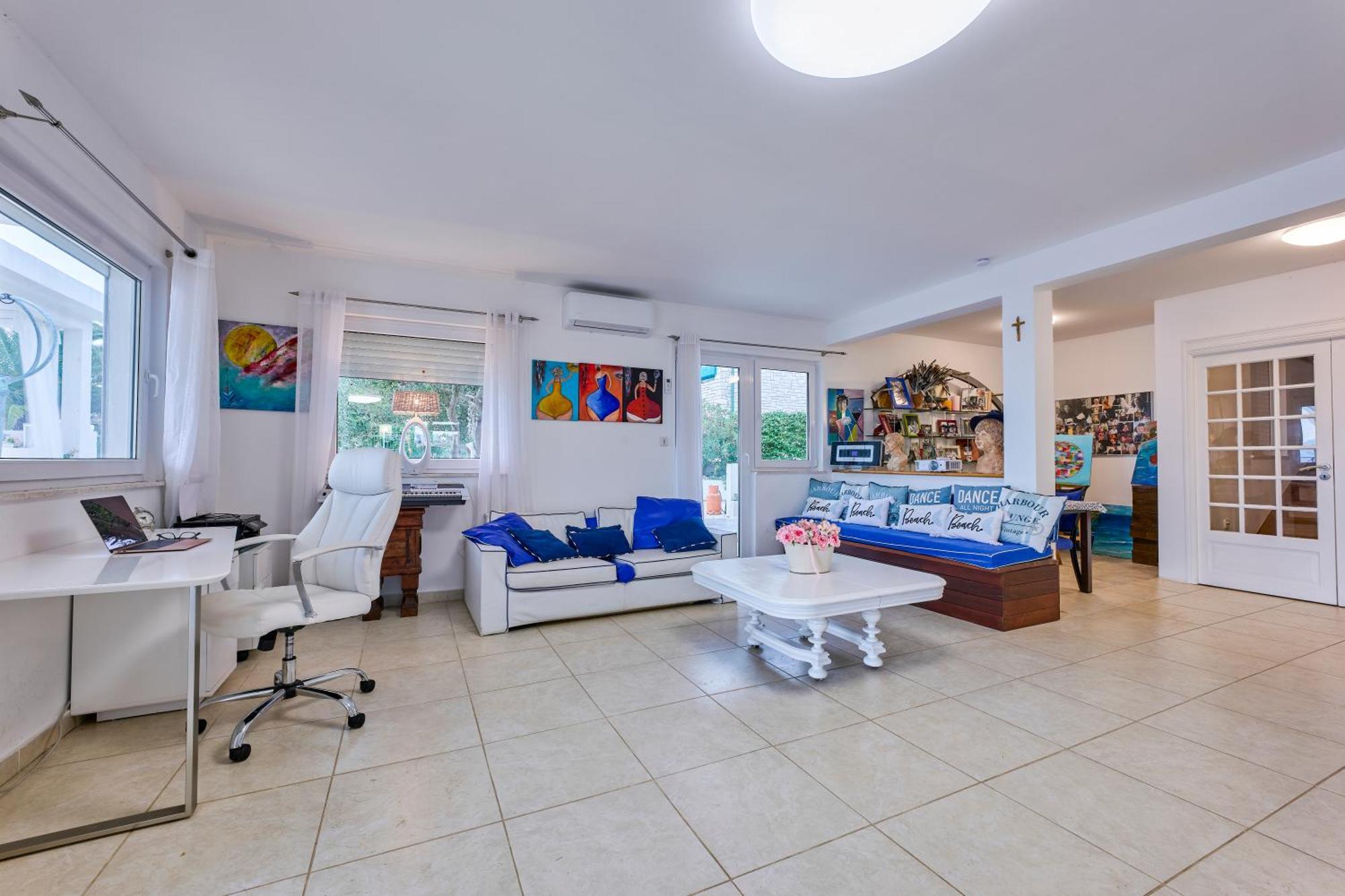 Villa Unique Sur La Plage Pour Des Vacances Inoubliables En Famille Ou Entre Amis Pour 10 Personnes Slatine Εξωτερικό φωτογραφία