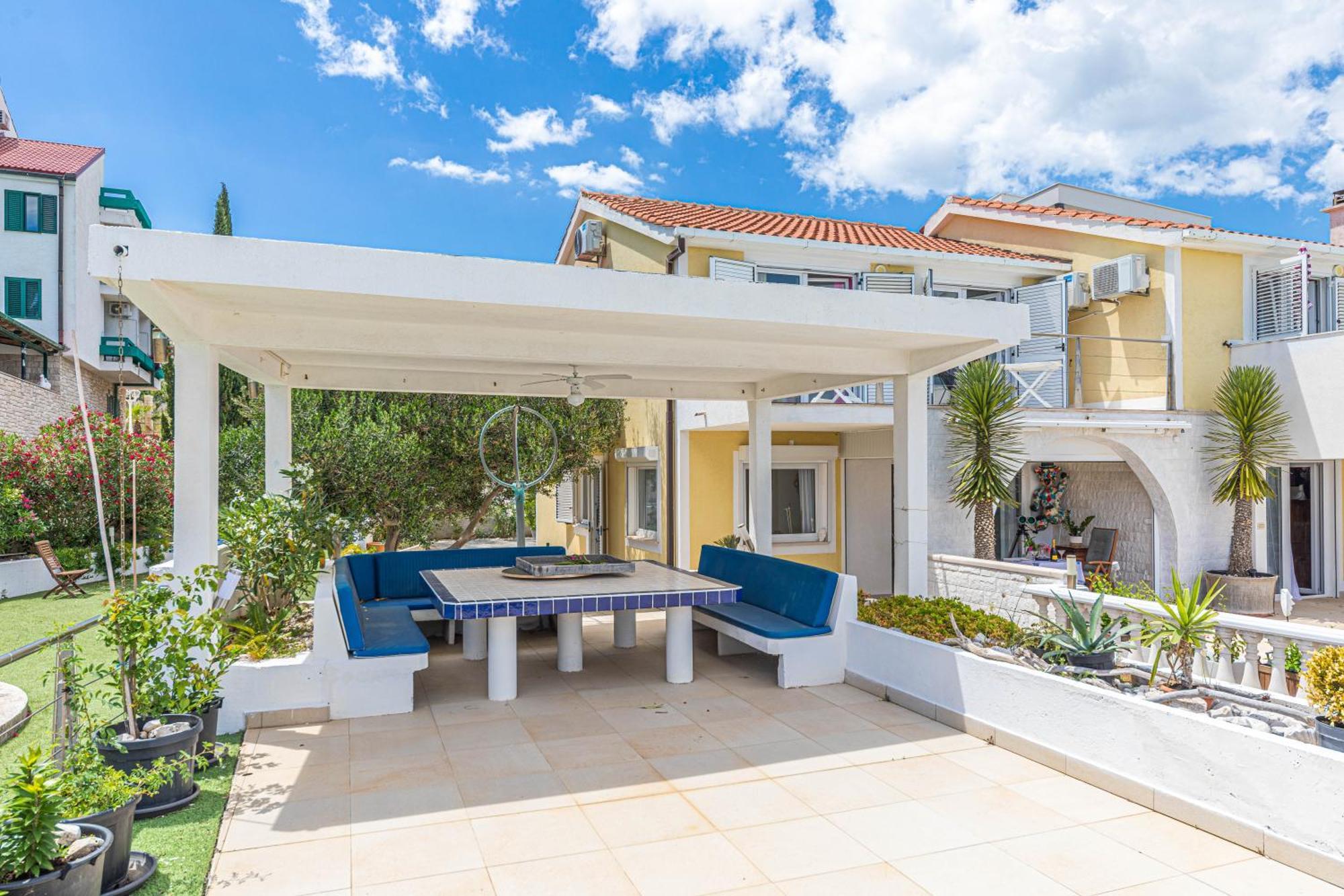Villa Unique Sur La Plage Pour Des Vacances Inoubliables En Famille Ou Entre Amis Pour 10 Personnes Slatine Εξωτερικό φωτογραφία